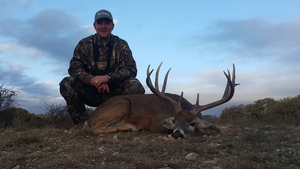 151 inch 10 Point buck taken by Robert.